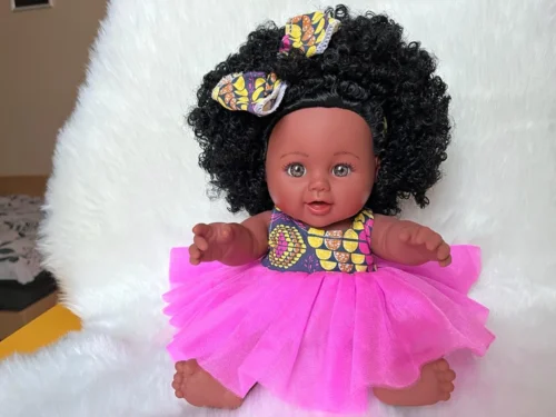 Poupée noire africaine pour enfants