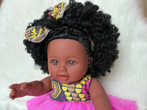 Poupée noire africaine pour enfants
